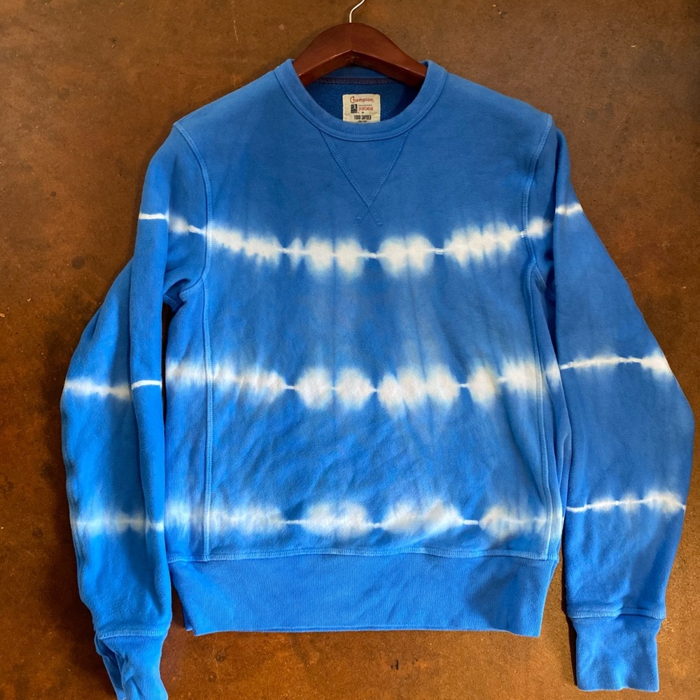 Todd Snyder Champion Blue and White Tie-Dye Crewneck Sweater Medium M
